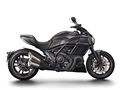 2016-Ducati-Diavel-Carbon-52.jpg