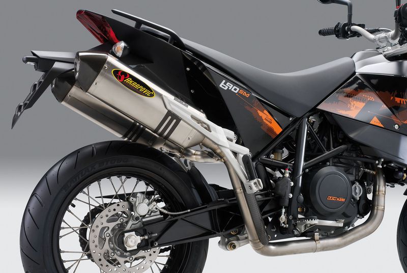 File:KTM 690SM akropovich.jpg