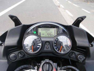 Kawasaki-1400gtr-p7220205-display.jpg